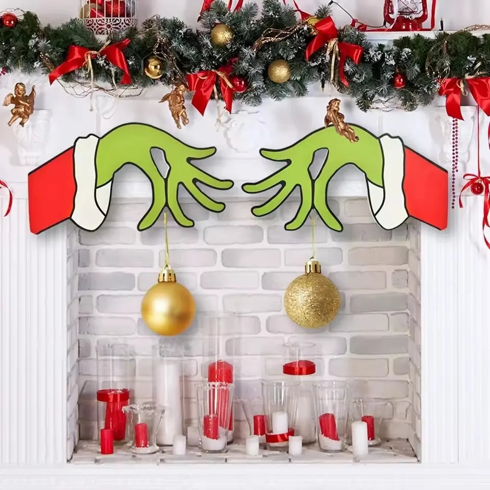 Christmas Grinch Wooden Door Hanger – Festive Holiday Decor