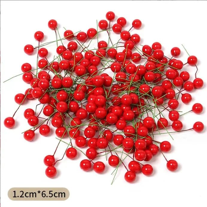 Mini Artificial Red Berries for Christmas Wreaths, DIY Floral Crafts & Home Decor