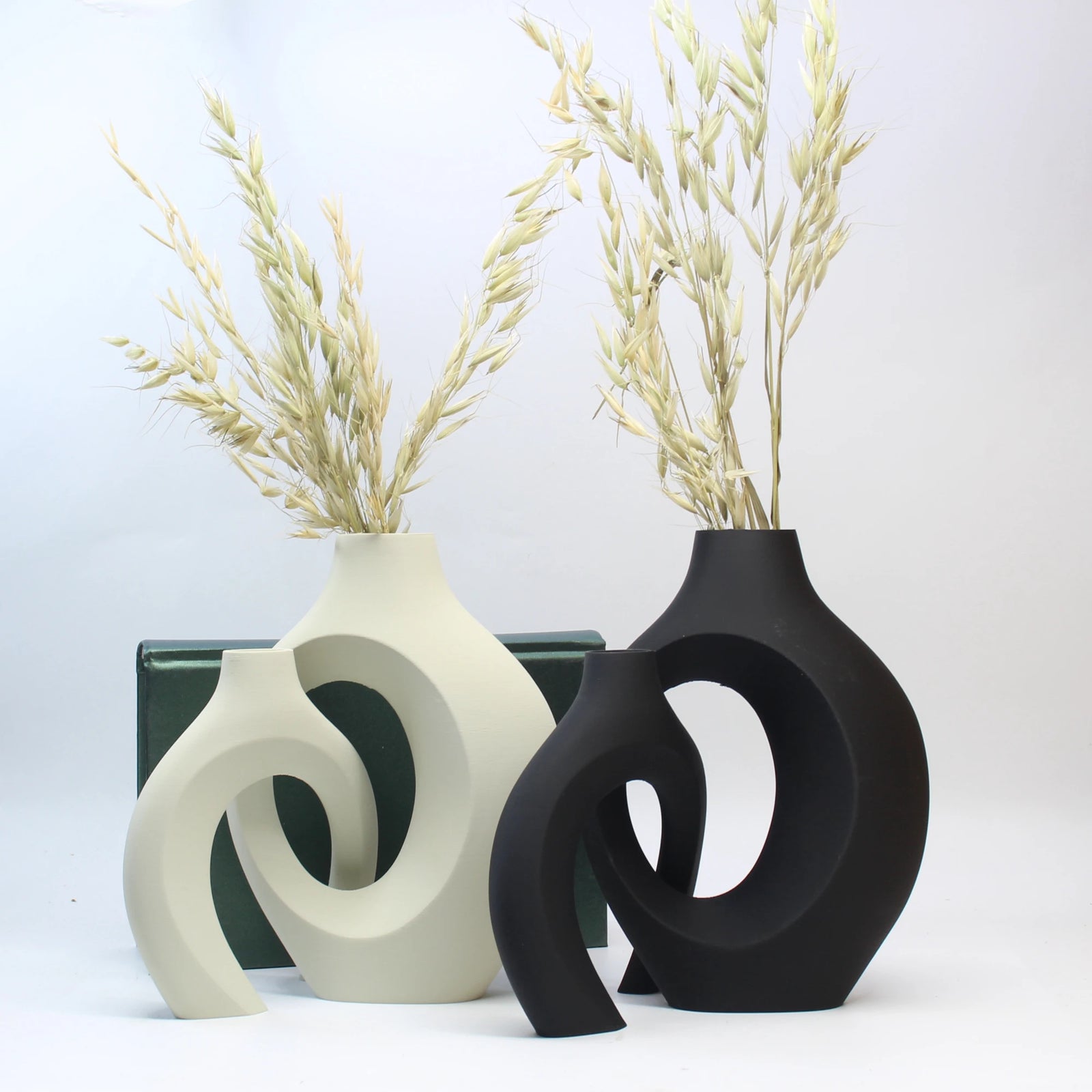 Hugging Couple Vase Set – Modern Home & Office Decor
