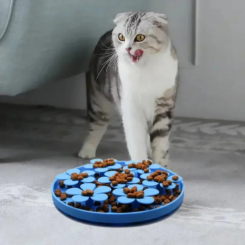 Suction Cup Silicone Pet Feeding Mat – Slow Feeder Bowl for Dogs & Cats