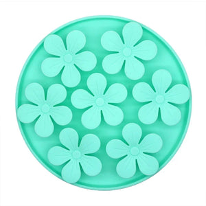 Suction Cup Silicone Pet Feeding Mat – Slow Feeder Bowl for Dogs & Cats