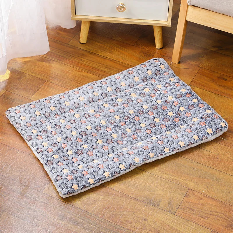 SEO Optimized Short Title:  Warm Plush Cat & Dog Bed – Soft Cozy Winter Pet Cushion for Cats & Puppies