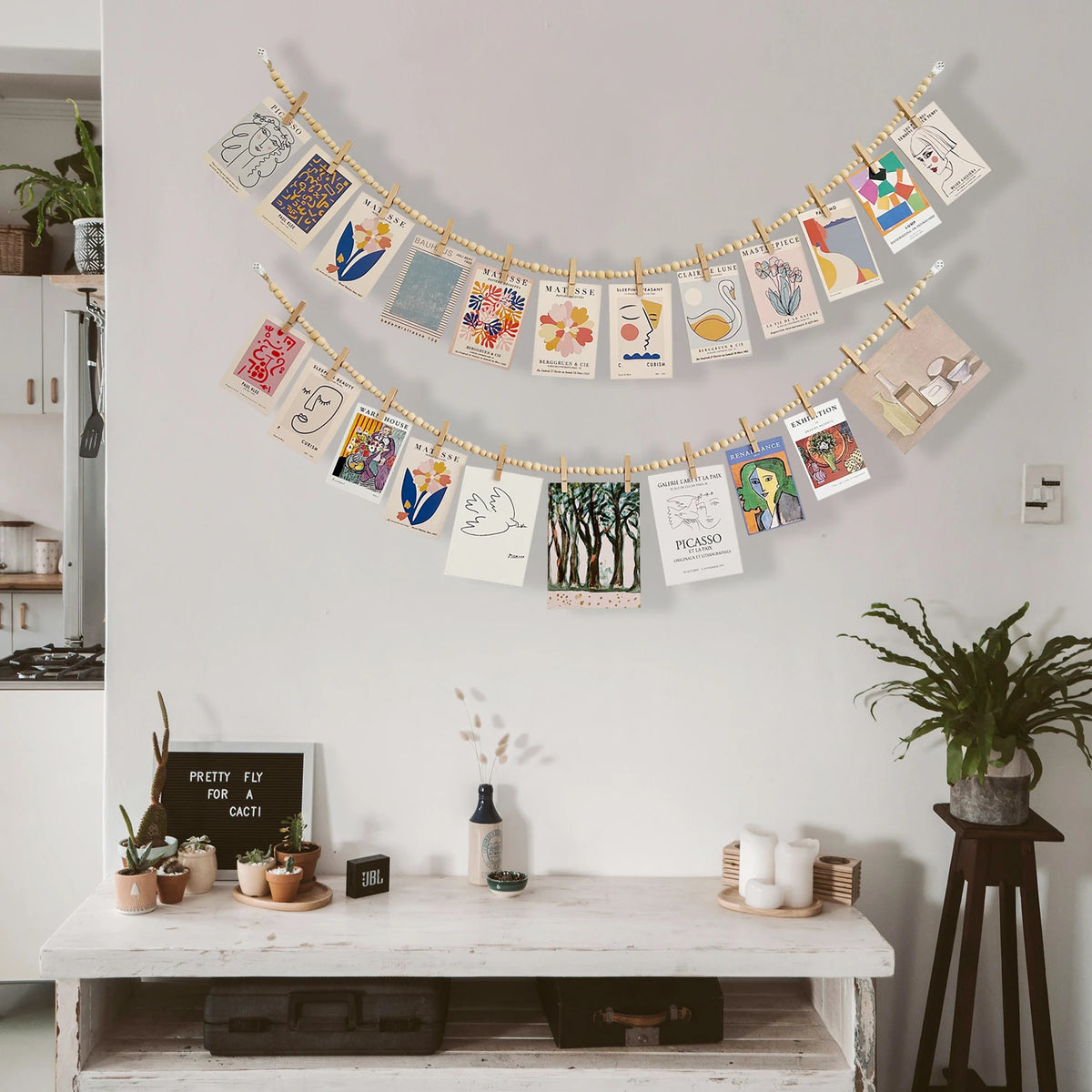 Hanging Photo Display – Aesthetic Wall Decor for Bedroom & Living Room