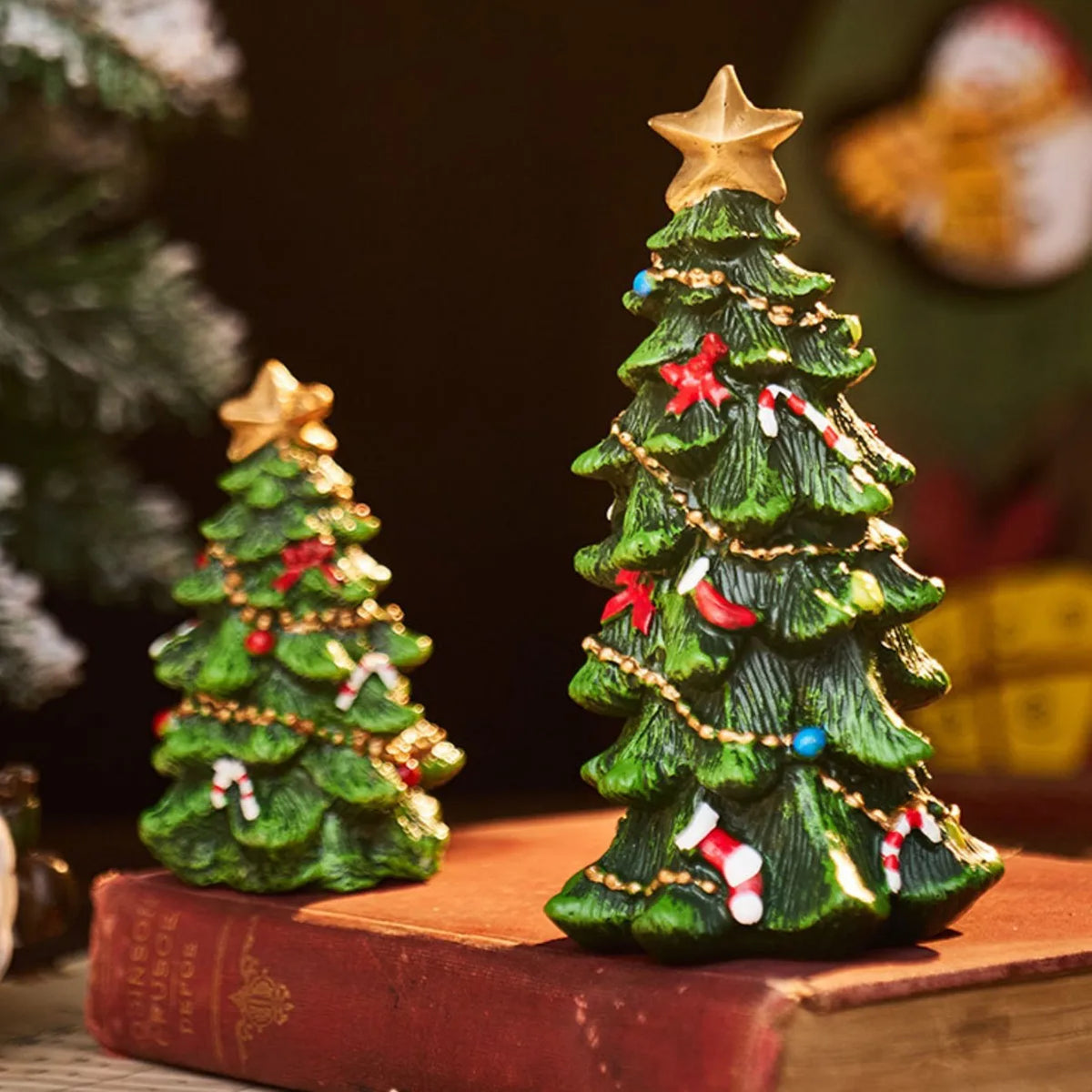 Christmas Figurines & Miniature Ornaments