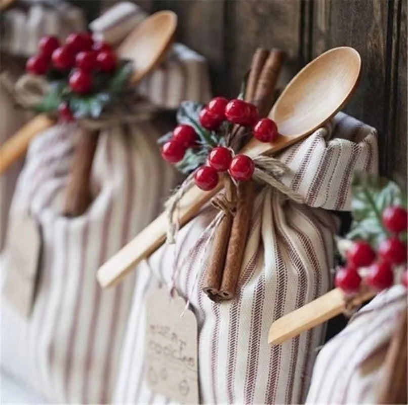 Mini Artificial Red Berries for Christmas Wreaths, DIY Floral Crafts & Home Decor